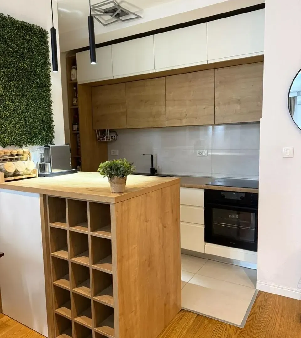 Sale, two bedroom apartment, 72m², Centar, Bar