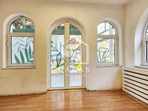 Izdavanje, kuća, 343m², Neimar, Vračar Sve Podlokacije - image 6