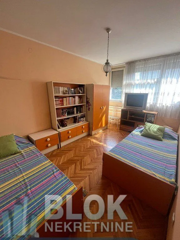 Izdavanje, četvorosoban stan, 100m², Preko Morače, Podgorica