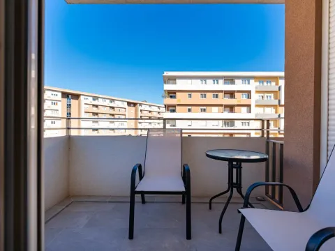 Izdavanje, dvosoban stan, 68m², Central Point, Podgorica - image 8