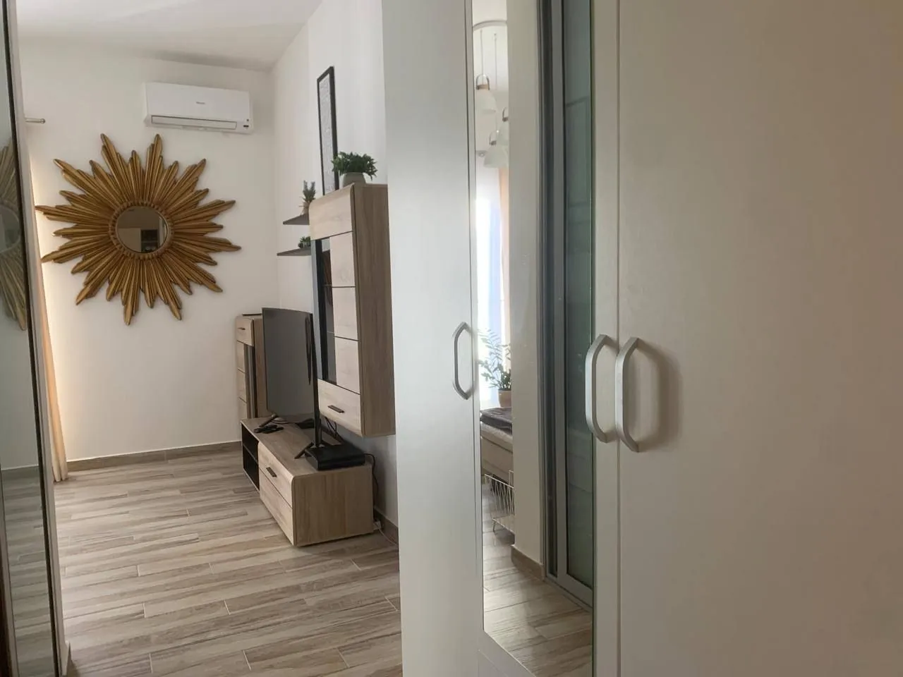 Rent, one bedroom apartment, 35m², Bečići, Budva