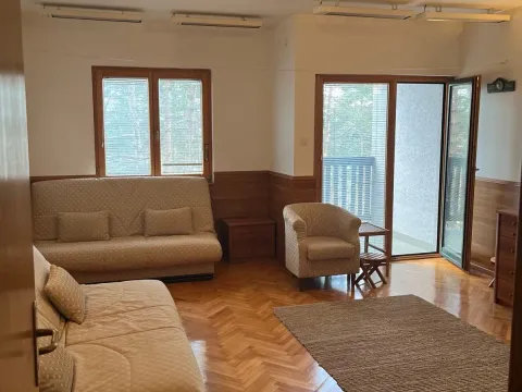 Stan in Kamalj