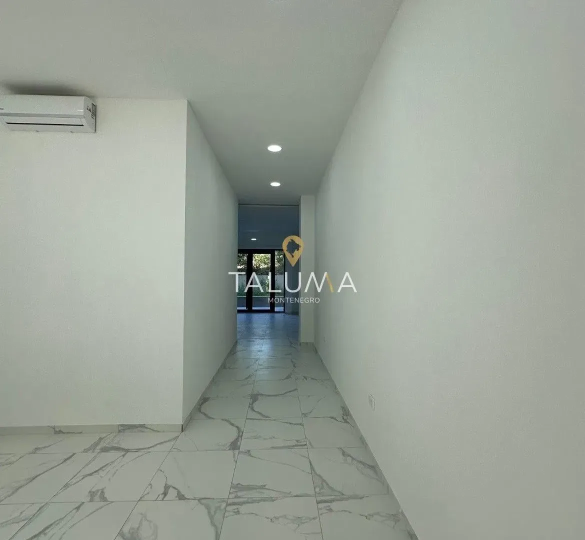 Rent, office space, 50m², Donja Lastva, Tivat