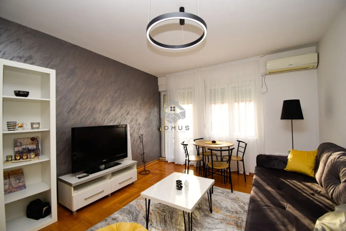 Prodaja, jednosoban stan, 37m², Centar, Podgorica