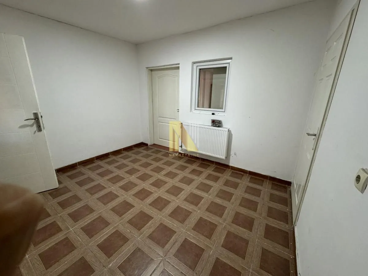 Prodaja, kuća, 441m², Veternik, Novi Sad Sve Podlokacije