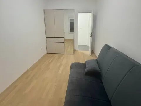 Izdavanje, dvosoban stan, 79m², Momišići, Podgorica - image 7