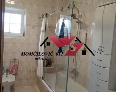 Prodaja, kuća, 450m², Zemun Ugrinovci, Zemun Sve Podlokacije - image 9