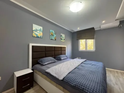 Izdavanje, trosoban stan, 90m², Budva okolina, Budva - image 5