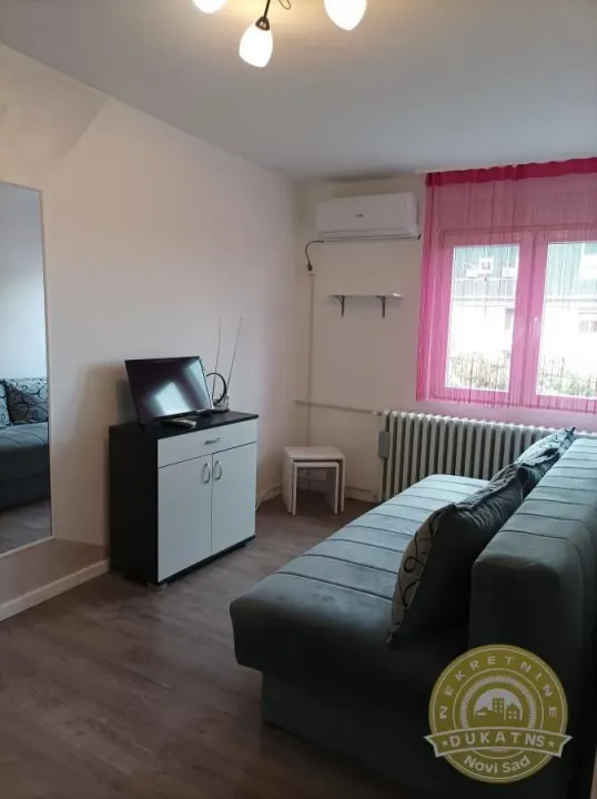Izdavanje, garsonjera, 20m², Sajmište, Novi Sad