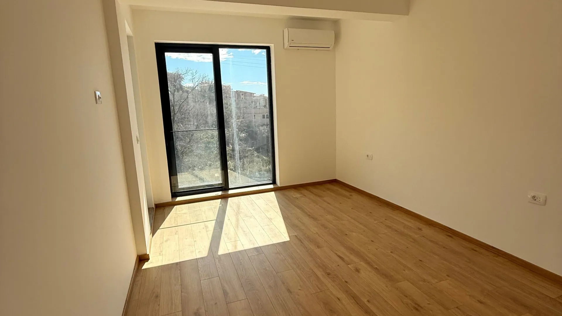 Prodaja, trosoban stan, 103m², Pržno, Budva