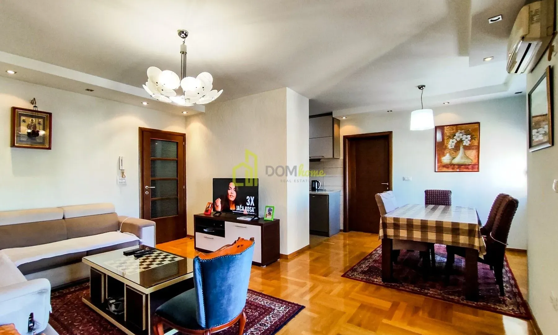 Prodaja, trosoban stan, 95m², Centar, Podgorica