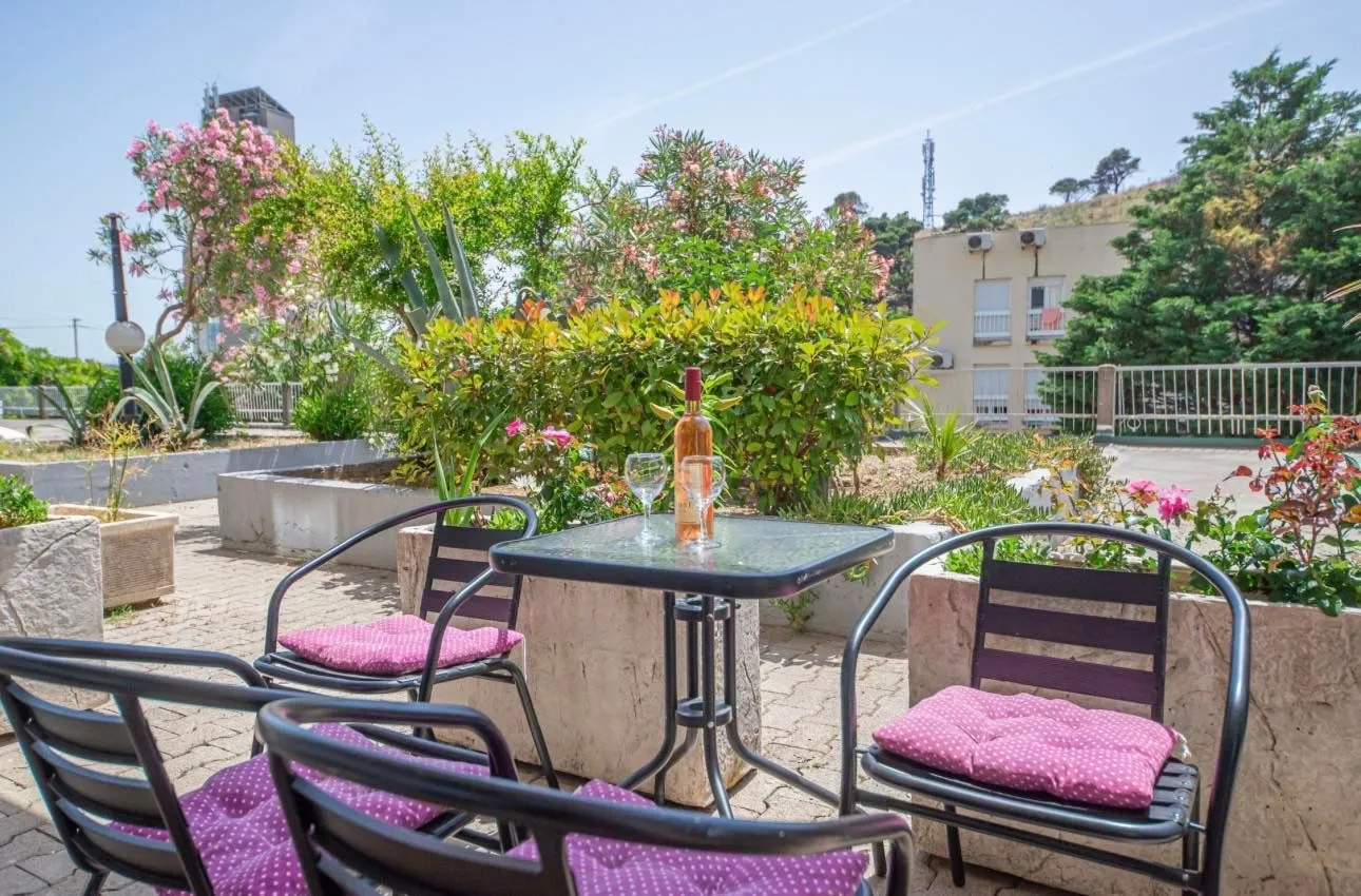 Rent, one bedroom apartment, 28m², Sutomore, Bar
