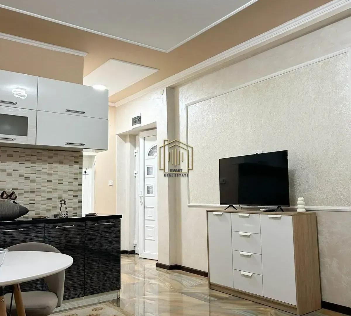 Izdavanje, jednosoban stan, 40m², Murtovina, Podgorica