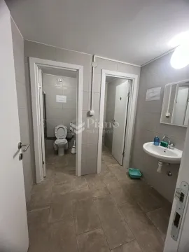 Rent, office space, 294m², Blok 5, Podgorica - image 15