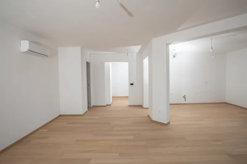 Prodaja, trosoban stan, 143m², Tivat, Crna Gora