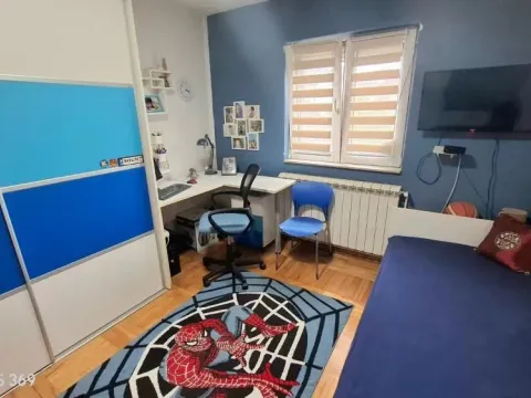 Prodaja, kuća, 180m², Zemun Sve Podlokacije, Beograd - image 9