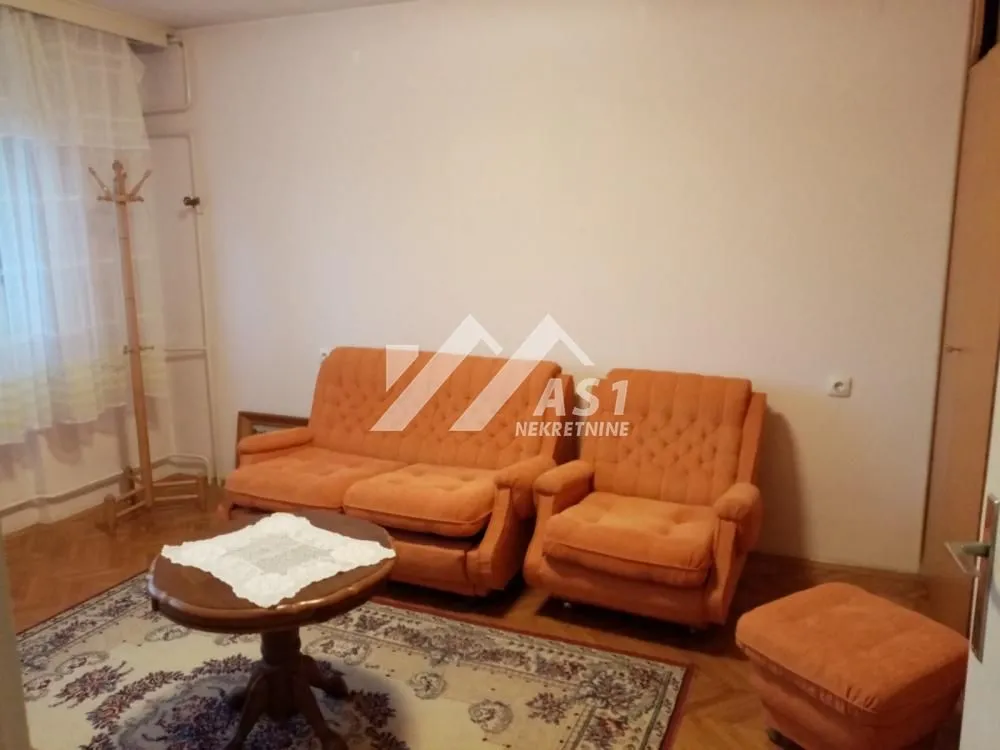 Izdavanje, trosoban stan, 86m², Podbara, Novi Sad Sve Podlokacije