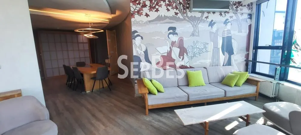 Izdavanje, četvorosoban stan, 123m², Centar, Novi Sad