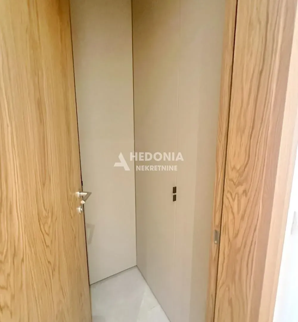 Rent, office space, 94m², Kalenić Pijaca, Vračar Sve Podlokacije