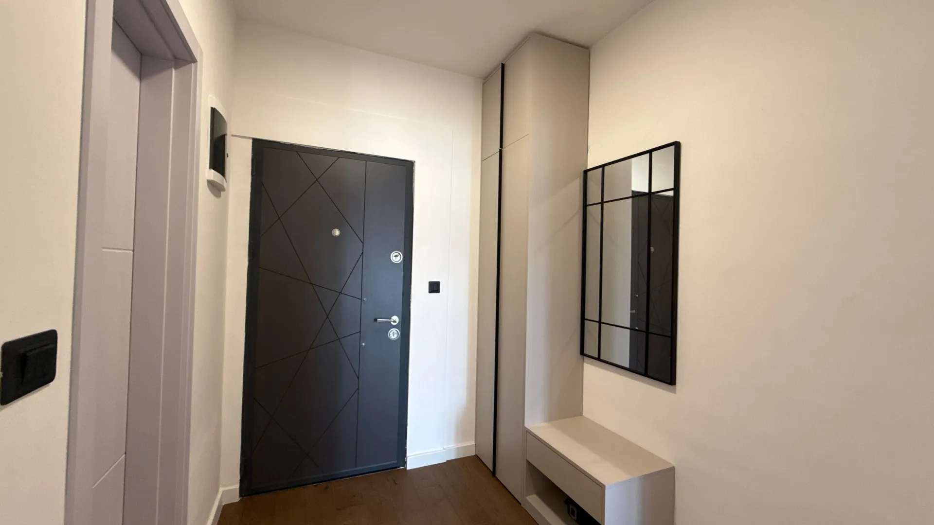 Rent, one bedroom apartment, 55m², Tivat, Crna Gora