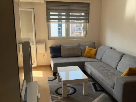 Izdavanje, stan, 51m², City Kvart, Podgorica - image 1