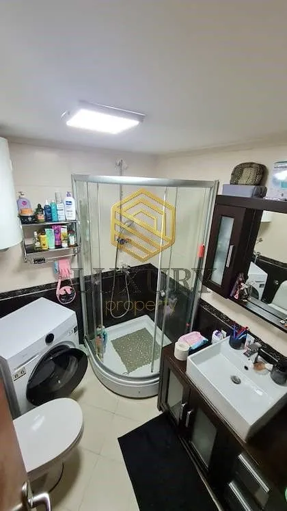 Prodaja, dvosoban stan, 80m², Malo Brdo, Podgorica