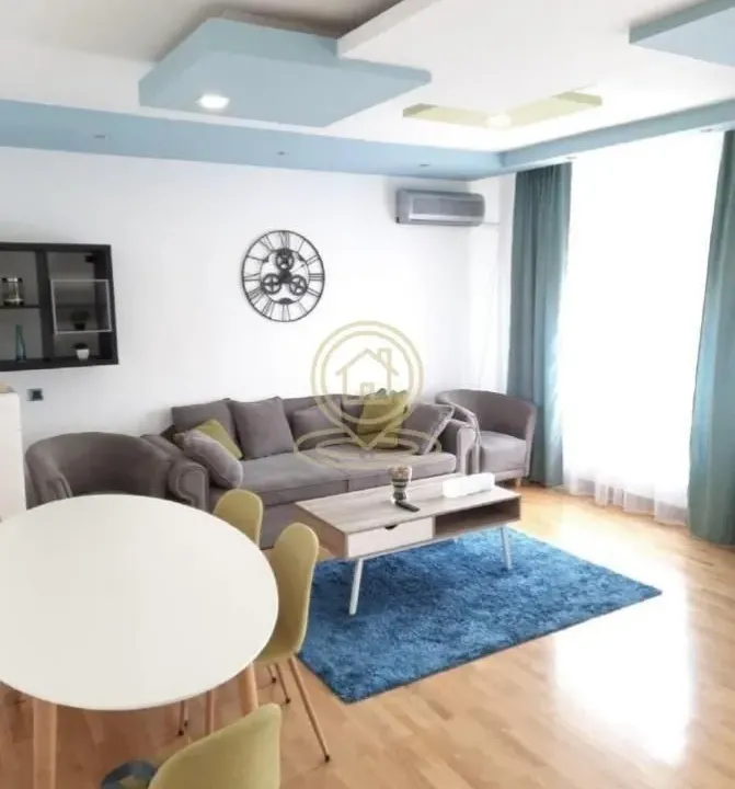 Rent, three bedroom apartment, 83m², Vračar Sve Podlokacije, Beograd