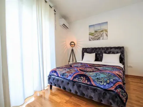 Sale, one bedroom apartment, 51m², Bečići, Budva - image 5