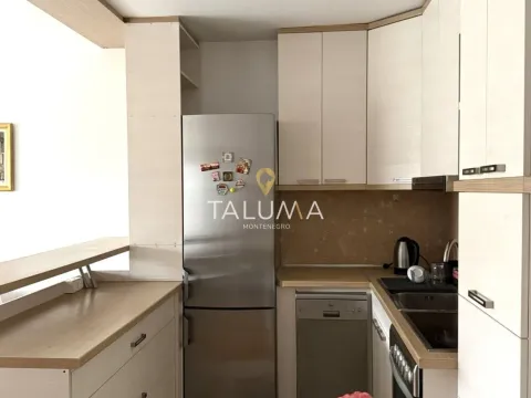 Rent, two bedroom apartment, 56m², City Kvart, Podgorica - image 4