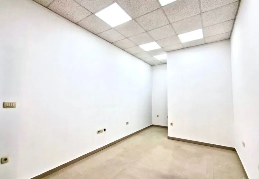 Izdavanje, poslovni prostor, 19m², Stari Aerodrom, Podgorica