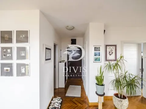 Sale, two bedroom apartment, 56m², Neimar, Vračar Sve Podlokacije - image 16