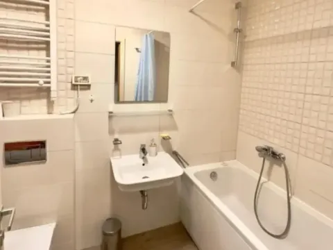 Izdavanje, jednosoban stan, 45m², City Kej, Podgorica - image 7