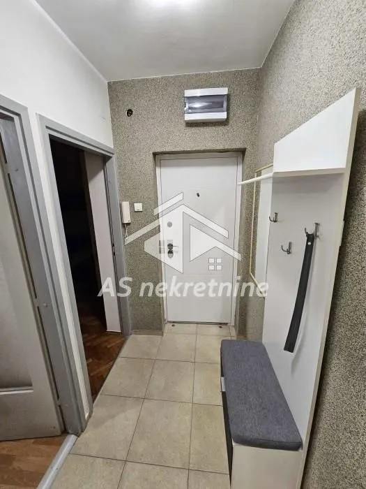 Izdavanje, dvosoban stan, 48m², Savski Venac, Beograd