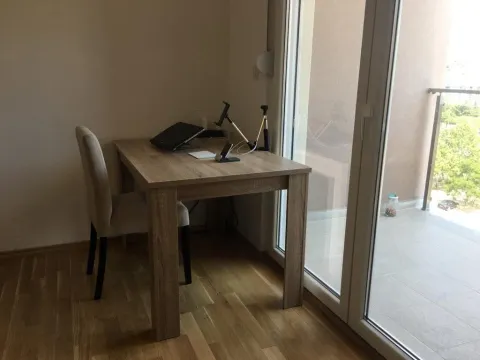 Rent, one bedroom apartment, 50m², Blok 9, Podgorica - image 11