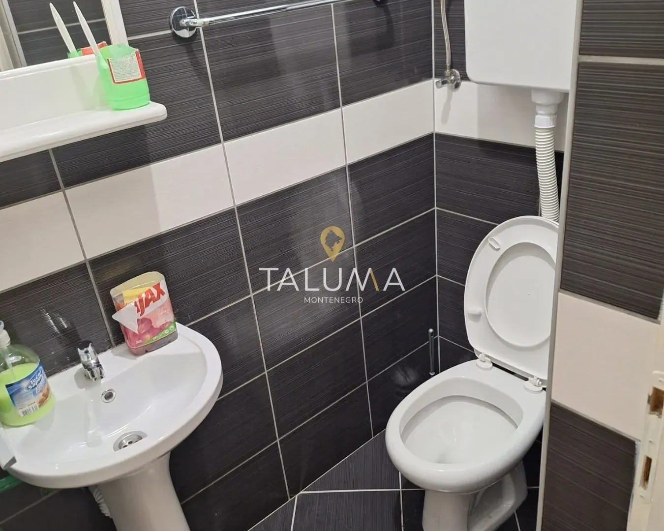 Izdavanje, trosoban stan, 115m², Zabjelo, Podgorica
