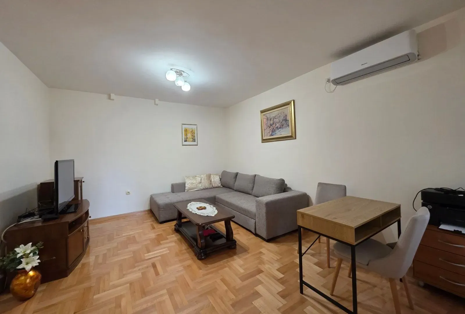 Rent, one bedroom apartment, 73m², Blok 6, Podgorica