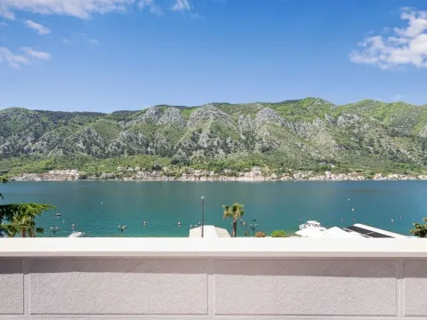 Prodaja, dvosoban stan, 100m², Dobrota, Kotor - image 11