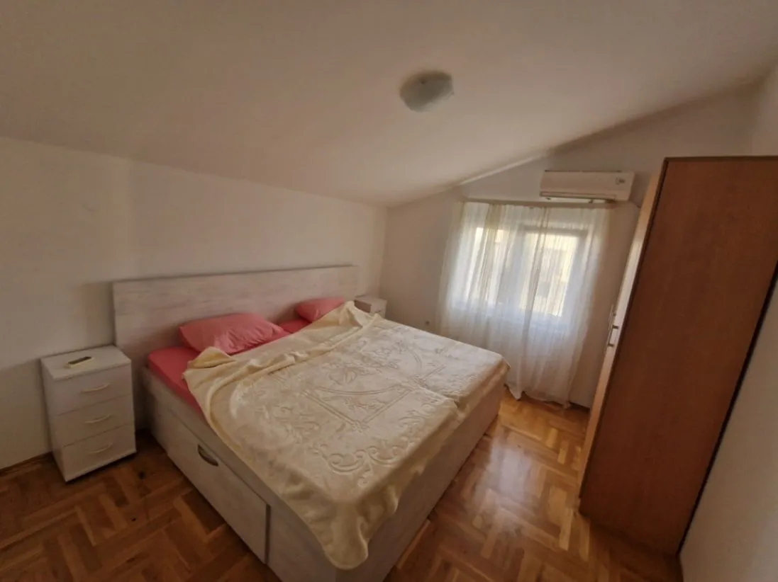 Izdavanje, dvosoban stan, 115m², Tološi, Podgorica