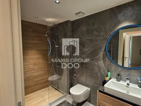 Izdavanje, trosoban stan, 81m², Savski Venac, Beograd - image 13