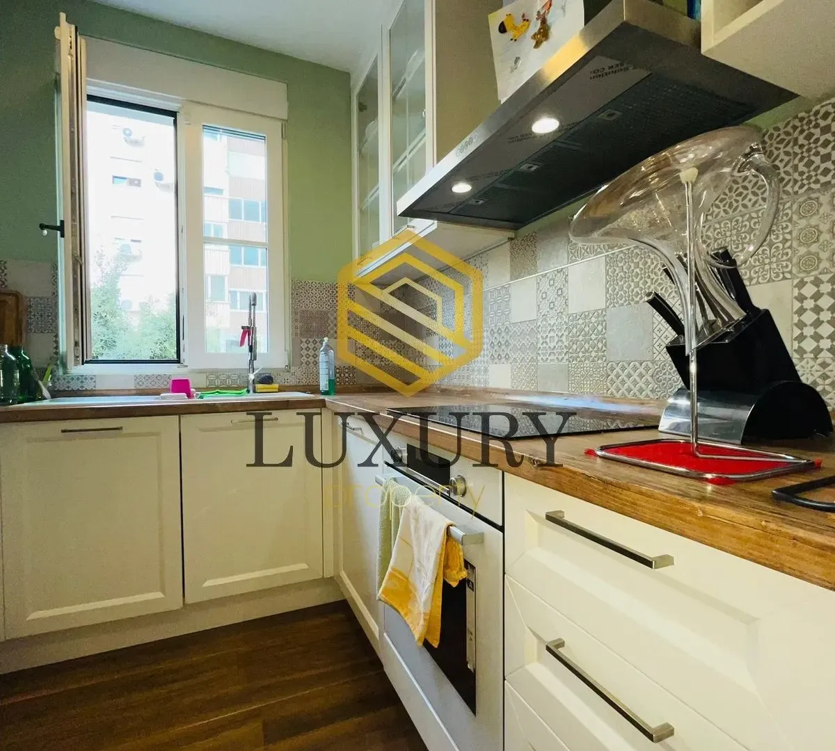 Prodaja, trosoban stan, 122m², Centar, Podgorica