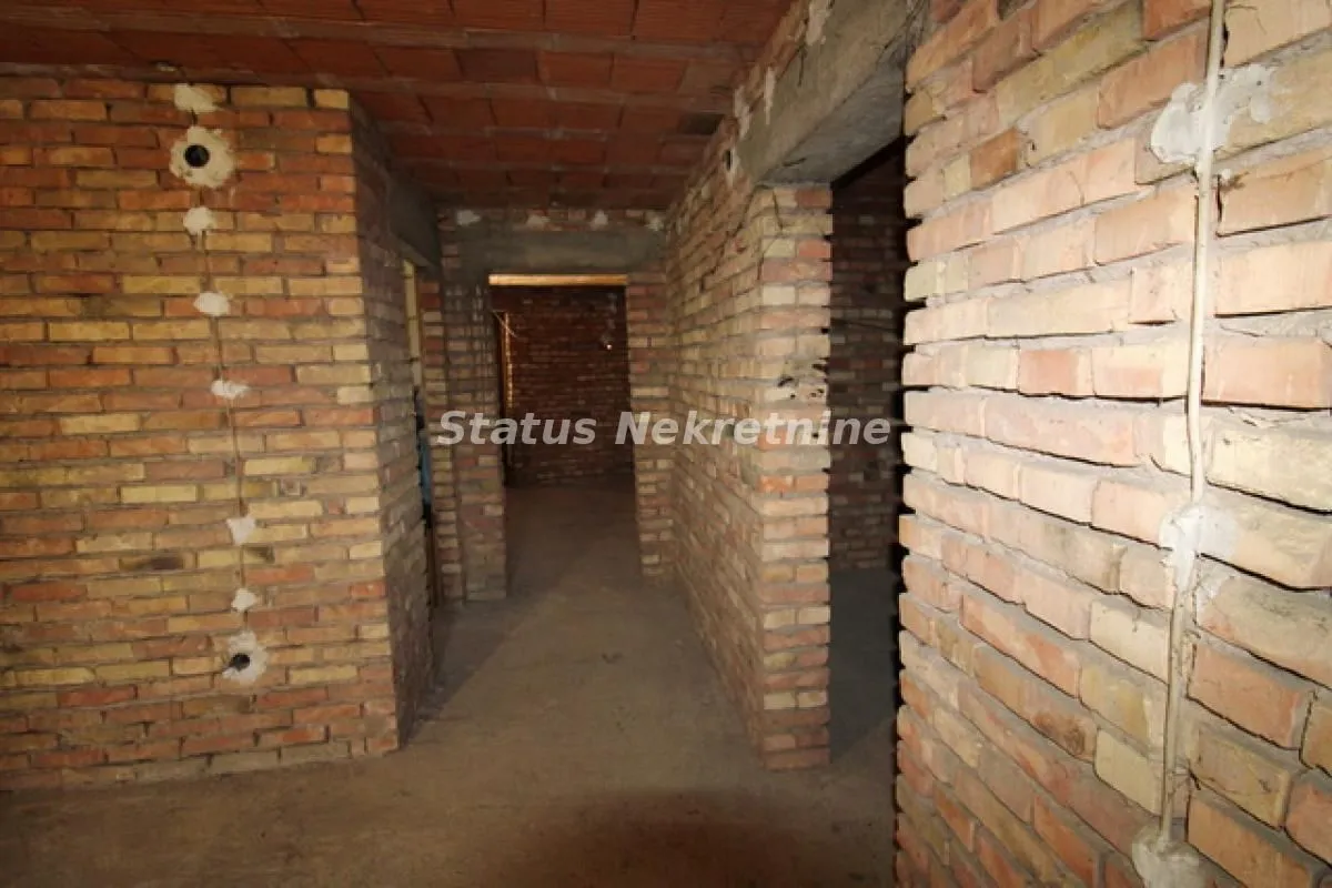 Prodaja, kuća, 416m², Sremska Mitrovica, Srbija