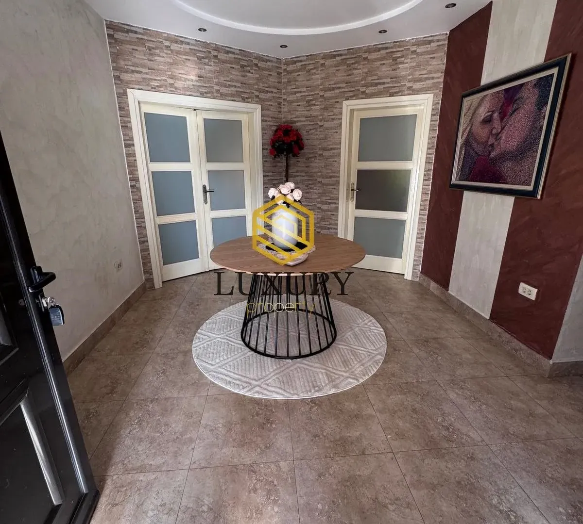 Rent, house, 330m², Zeta, Podgorica