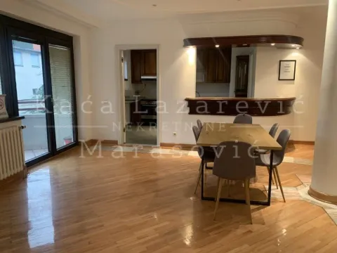 Izdavanje, trosoban stan, 147m², Kalenić Pijaca, Vračar Sve Podlokacije - image 3