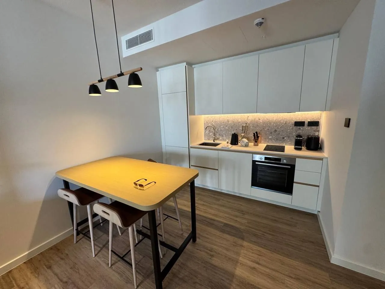 Prodaja, jednosoban stan, 75m², Boka Place, Tivat