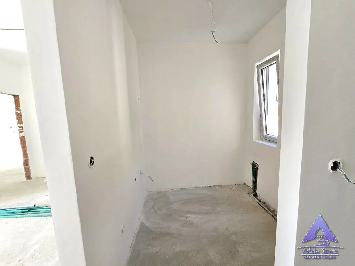 Sale, two bedroom apartment, 55m², Petrovac, Budva