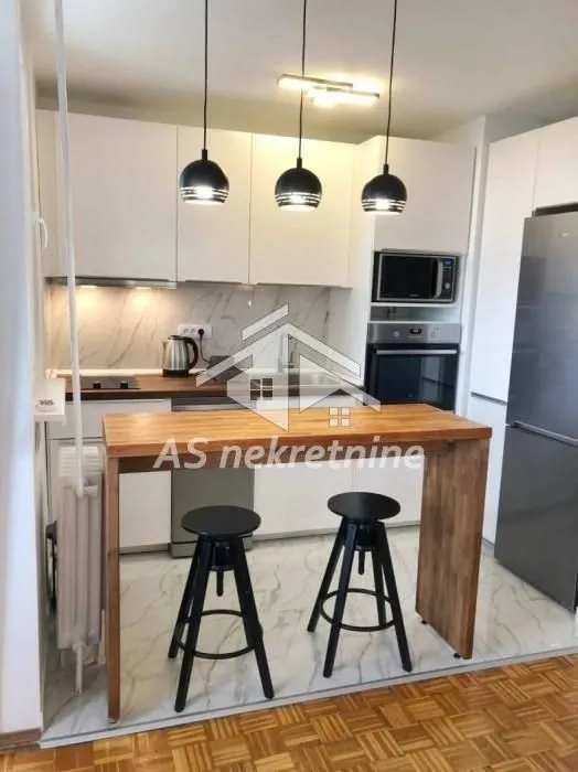 Izdavanje, dvosoban stan, 57m², Novi Beograd Blok 28, Novi Beograd Sve Podlokacije