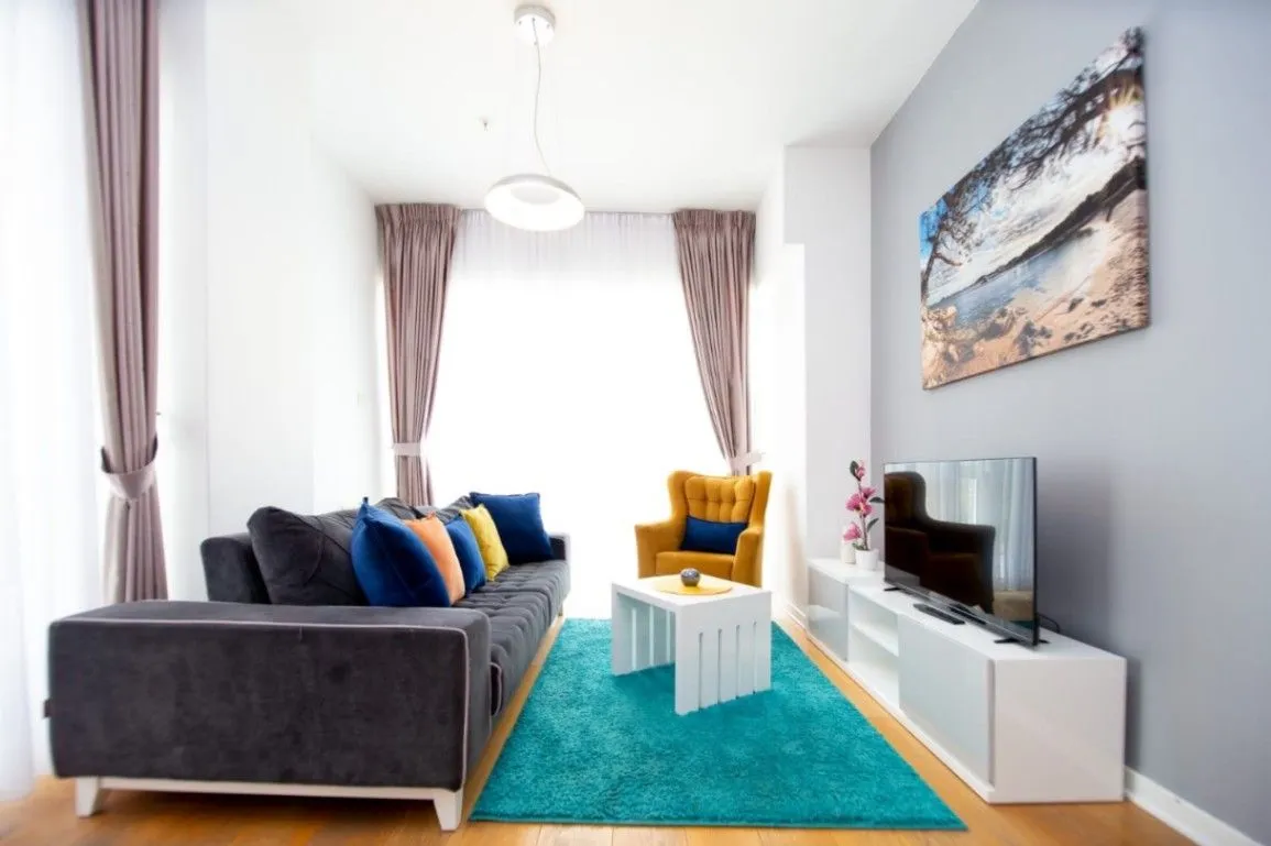 Izdavanje, jednosoban stan, 45m², Tree cane, Budva