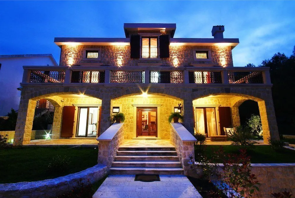Sale, house, 497m², Prčanj, Kotor