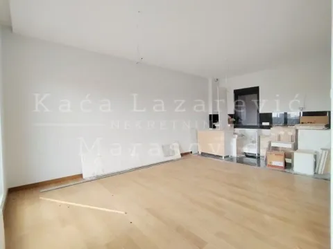 Izdavanje, trosoban stan, 166m², Čubura, Beograd - image 6