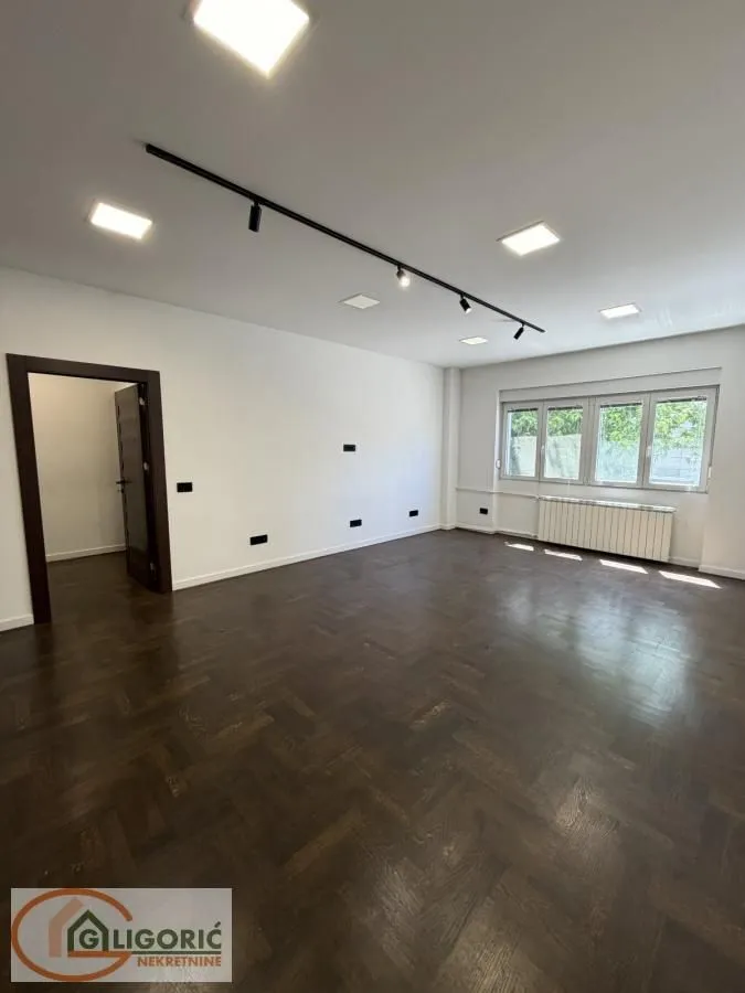 Sale, three bedroom apartment, 103m², Cvetni Trg, Vračar Sve Podlokacije
